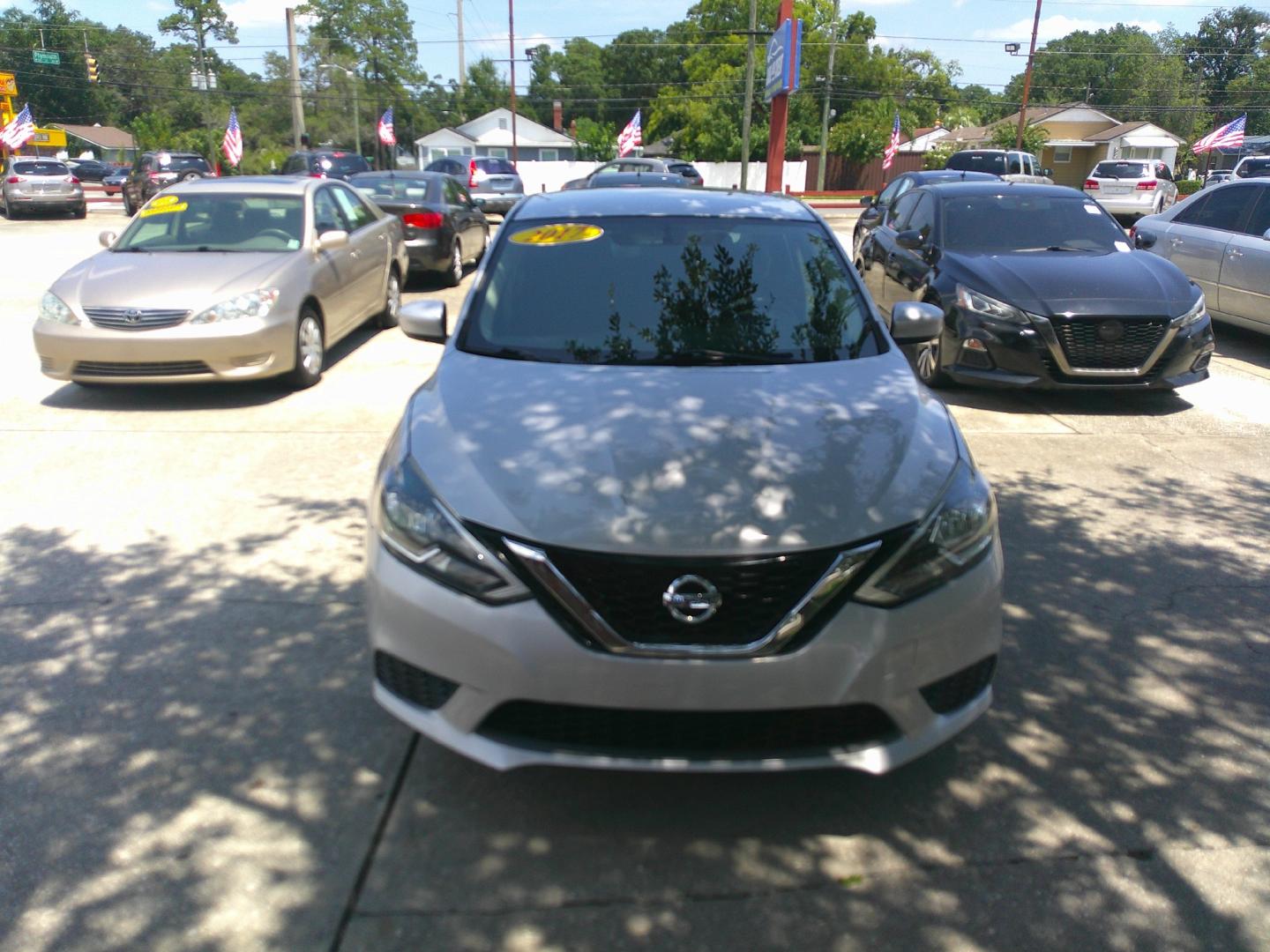 2017 SILVER NISSAN SENTRA SR; S; SL; SV (3N1AB7APXHY) , located at 1200 Cassat Avenue, Jacksonville, FL, 32205, (904) 695-1885, 30.302404, -81.731033 - Photo#0